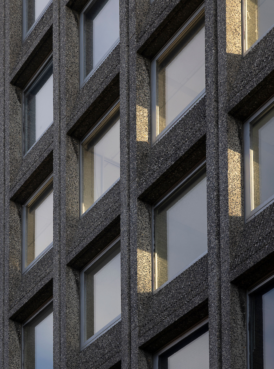 Characteristic concrete façade panels, photo Luuk Kramer